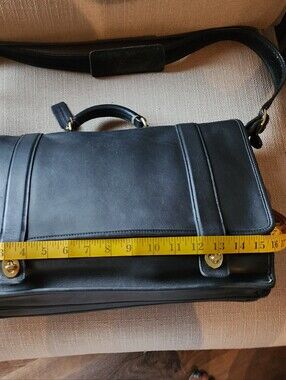 Coach vintage unisex Black Leather Briefcase/bag G4C-5274